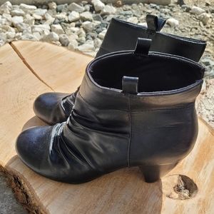Size 7 American Eagle Bootie